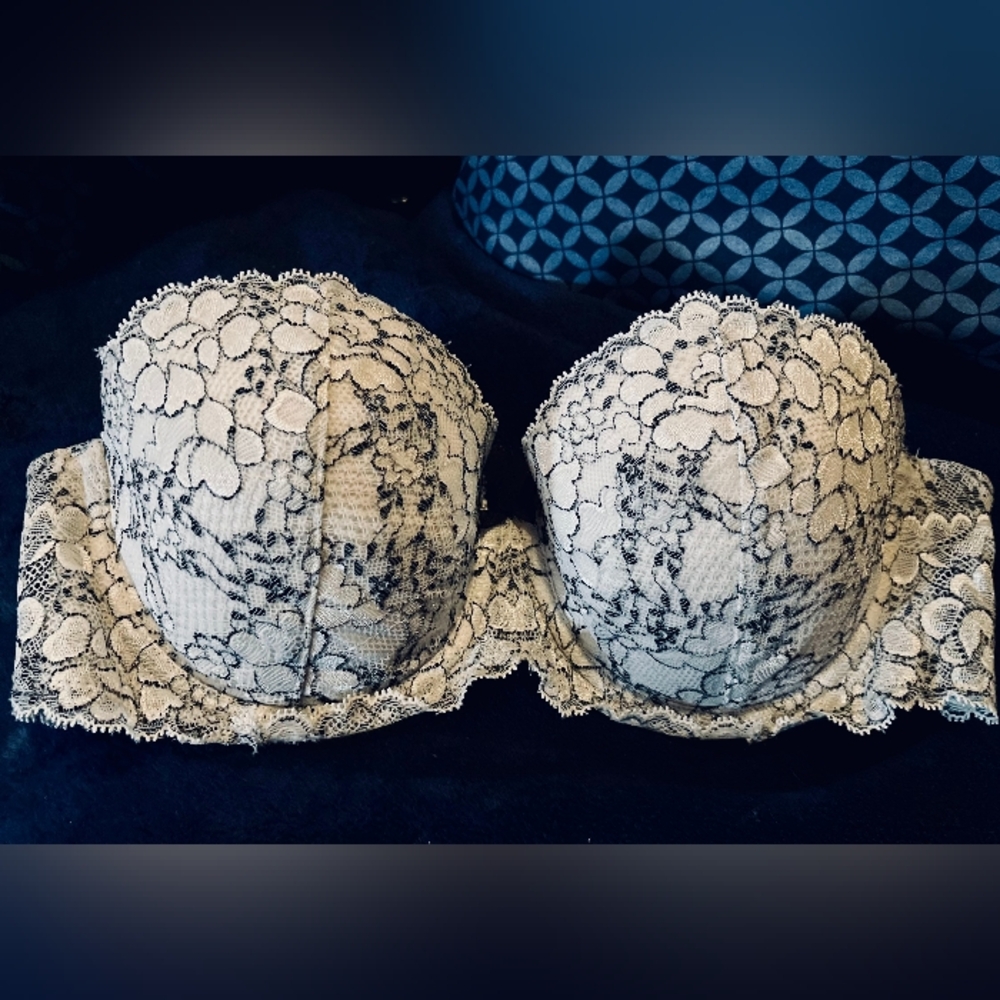 Victoria’s Secret Dream Angels Strapless Push-Up Bra 34C